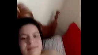 Jerking eny amin&#039;ny pussy maraina